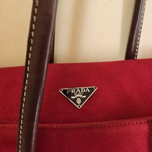 $219HOLIDAY CLOSET🎉 AUTHENTIC VINTAGE RED SUEDE PRADA PURSE 👜FREE SHPPNG! 🚛♥️